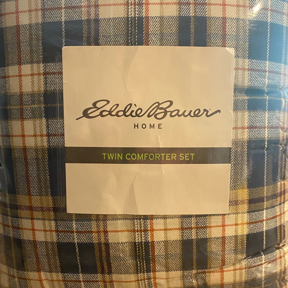 NEW Eddie Bauer Reversible Twin Comforter Set